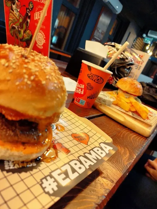 BookNoFees: Restavracija – Bamba Marha Burger Bar – Budapest – Bamba Marha Burger Bar, fotografija 3