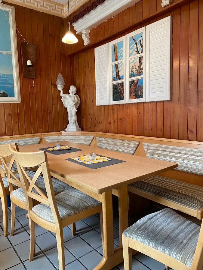 BookNoFees: Restavracija – Pegasus – Hilchenbach – Krilati konj, fotografija 1