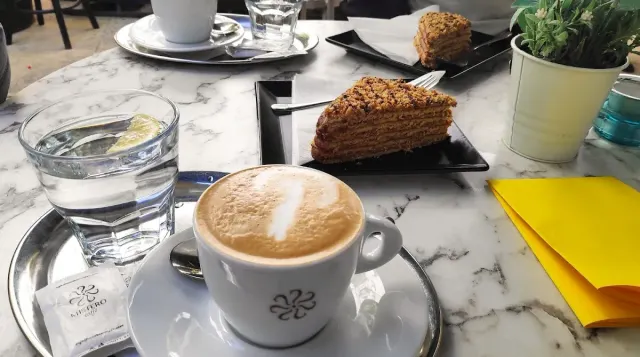 BookNoFees: Kavarna – Café Malewill – Bratislava – Kavarna Malewill, fotografija 2