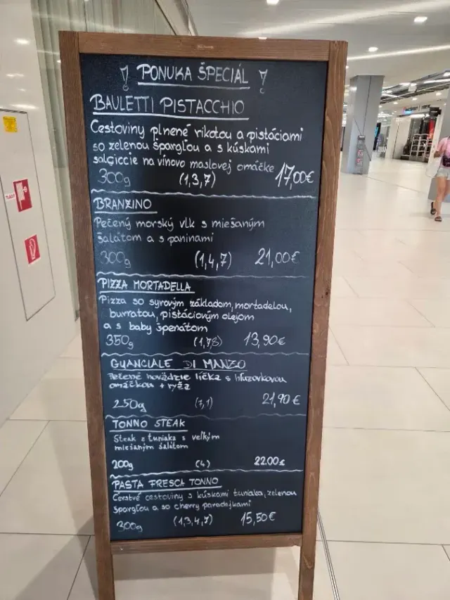 BookNoFees: Kavarna – Certo "OC Tehelko" – Bratislava – V redu, »OC Tehelko«, fotografija 3