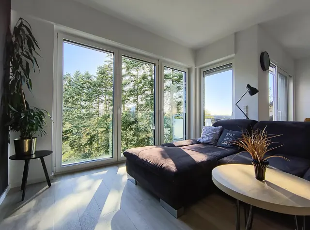 BookNoFees: Eleganten apartma z balkonom in pogledom na zeleno dvorišče – Hamm
