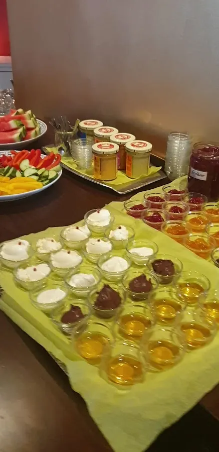 BookNoFees: Restavracija – Café Erste Sahne & Die Eisdiele – Herdecke – Kavarna Erste Sahne & Sladoledarna, fotografija 3