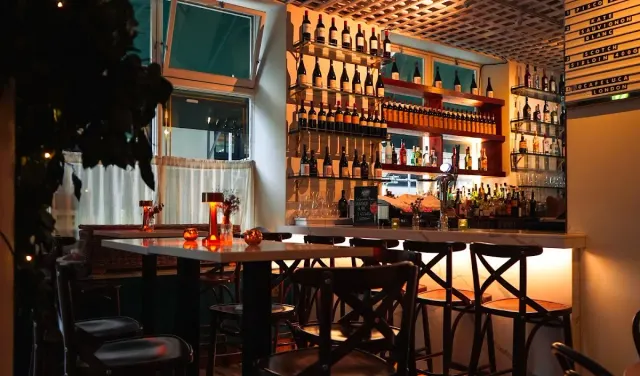 BookNoFees: Café Luca, London