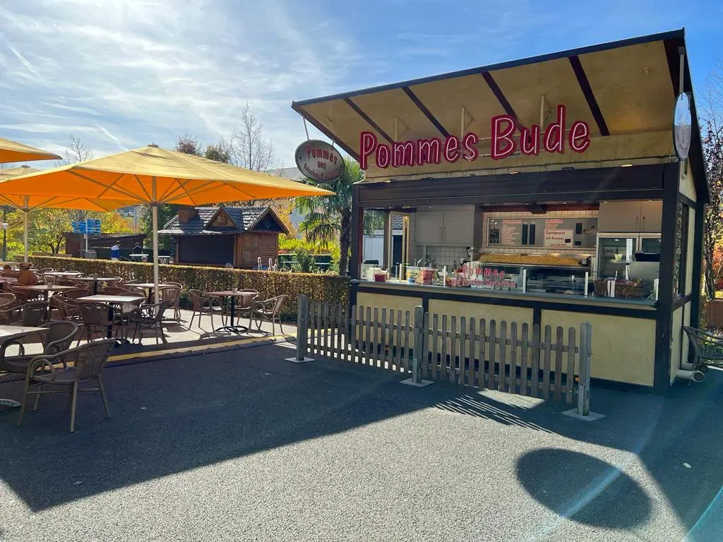 BookNoFees: Okrepčevalnica – Flora — Essbar im Park – Hemer – Flora — Užitno v parku, fotografija 1