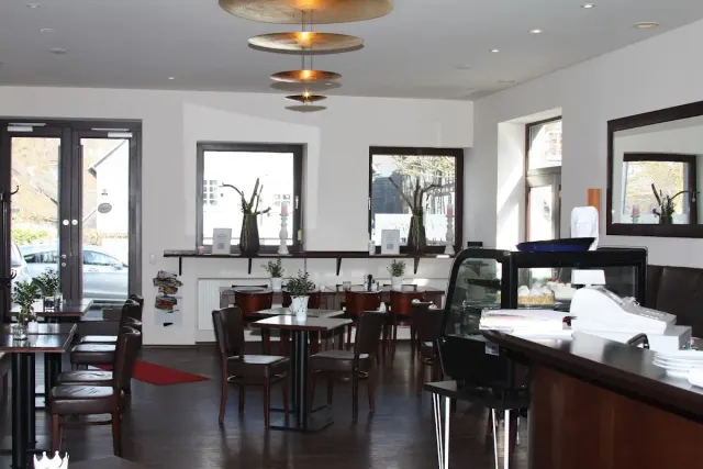 BookNoFees: Kavarna – Schlossberg Café Freudenberg – Freudenberg – Kavarna Schlossberg Freudenberg, fotografija 3