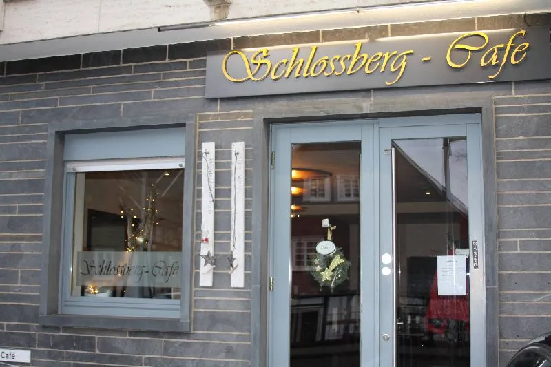 BookNoFees: Kavarna – Schlossberg Café Freudenberg – Freudenberg – Kavarna Schlossberg Freudenberg, fotografija 1