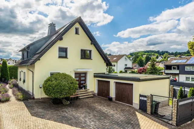 BookNoFees: Počitniški apartma »Sonnenblick und Relax« – Nieder-Röhre