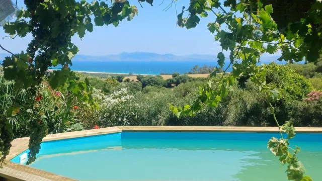BookNoFees: Mirna vila z zasebnim bazenom in razgledom na Afriko – Tarifa
