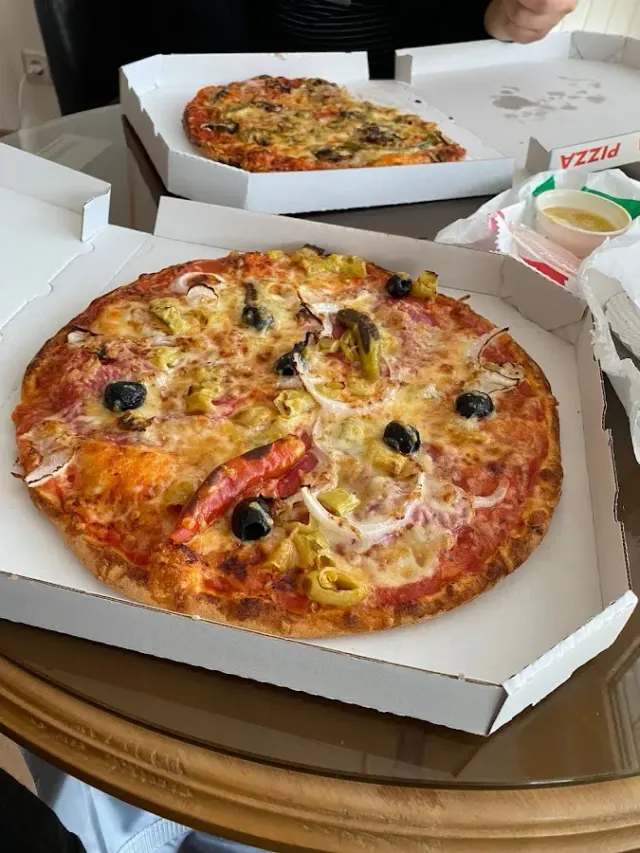 BookNoFees: Restavracija – Etna Pizzeria – Wenden – Picerija Etna, fotografija 3
