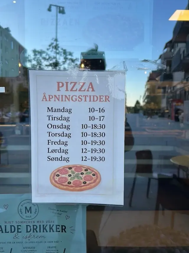 BookNoFees: Kavarna – Boulangerie M – Oslo – Pekarna M, fotografija 3
