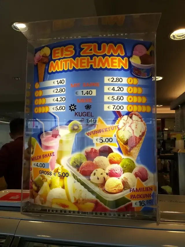 BookNoFees: Restavracija – Eiscafe Dolomiti – Erndtebrück – Eiscafe Dolomiti, fotografija 2