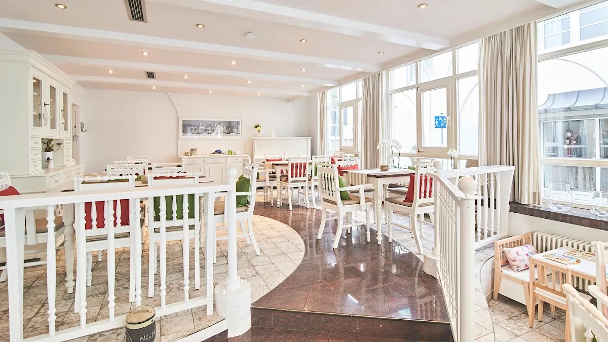 BookNoFees: Restavracija – Kaffeehaus am Dom – Attendorn – Kavarna ob katedrali, fotografija 1