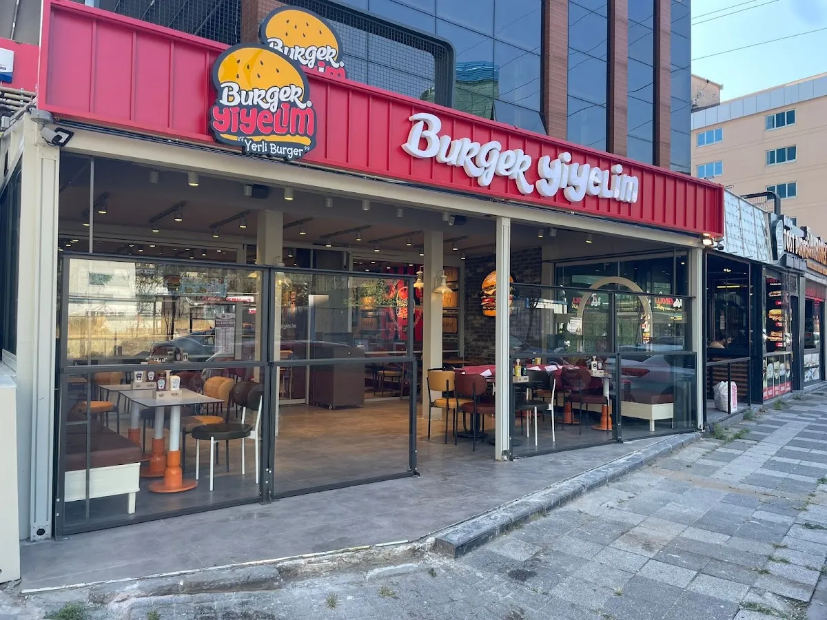 BookNoFees: Restavracija – Burger Yiyelim - Şerifali – Istanbul – Pojedimo burger – Şerifali, fotografija 1