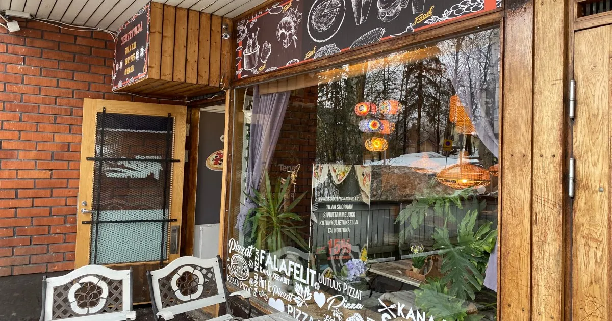 BookNoFees: Restavracija – Vartiokylä Pizzeria – Helsinki – Pizzerija Vartiokylä, fotografija 1