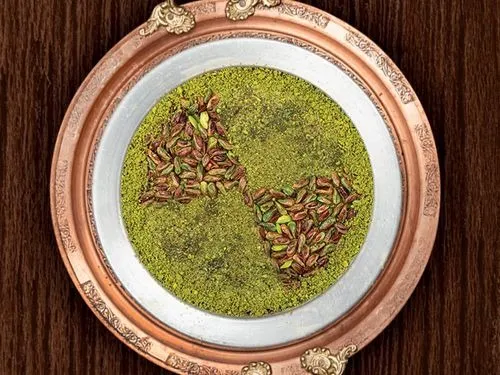 BookNoFees: Restavracija – DİYARZADE KÜNEFE, KATMER, BAKLAVA, VE TATLI – Istanbul – DİYARZADE KÜNEFE, KATMER, BAKLAVA IN SLADICE, fotografija 3