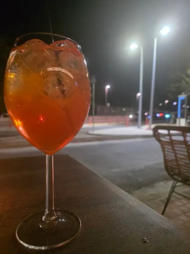 BookNoFees: Restavracija – Afuera – Athens – Zunaj, fotografija 2