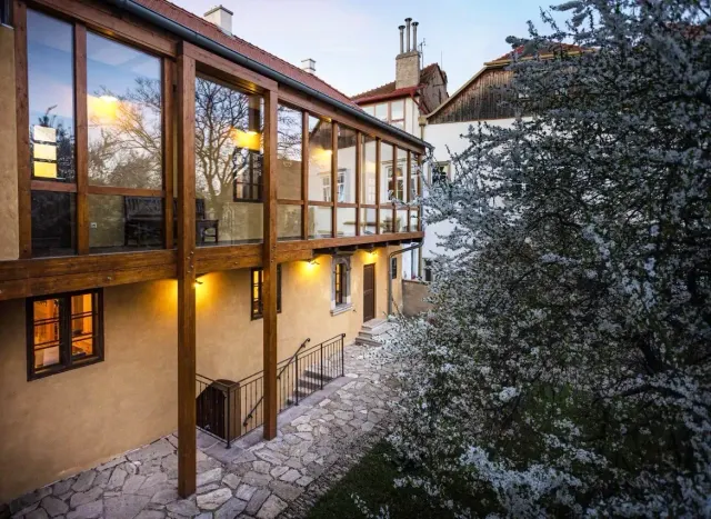 BookNoFees: počitniška nastanitev v Znojmo – Znojmo Heritage – Apartmaji in gotska vinska klet