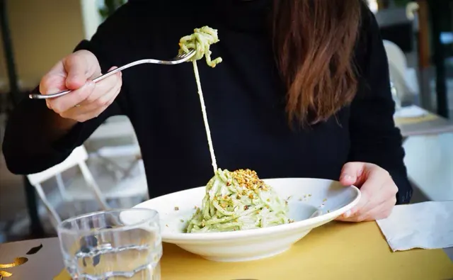 BookNoFees: Restavracija – Rosti – Rome – Rosti, fotografija 2