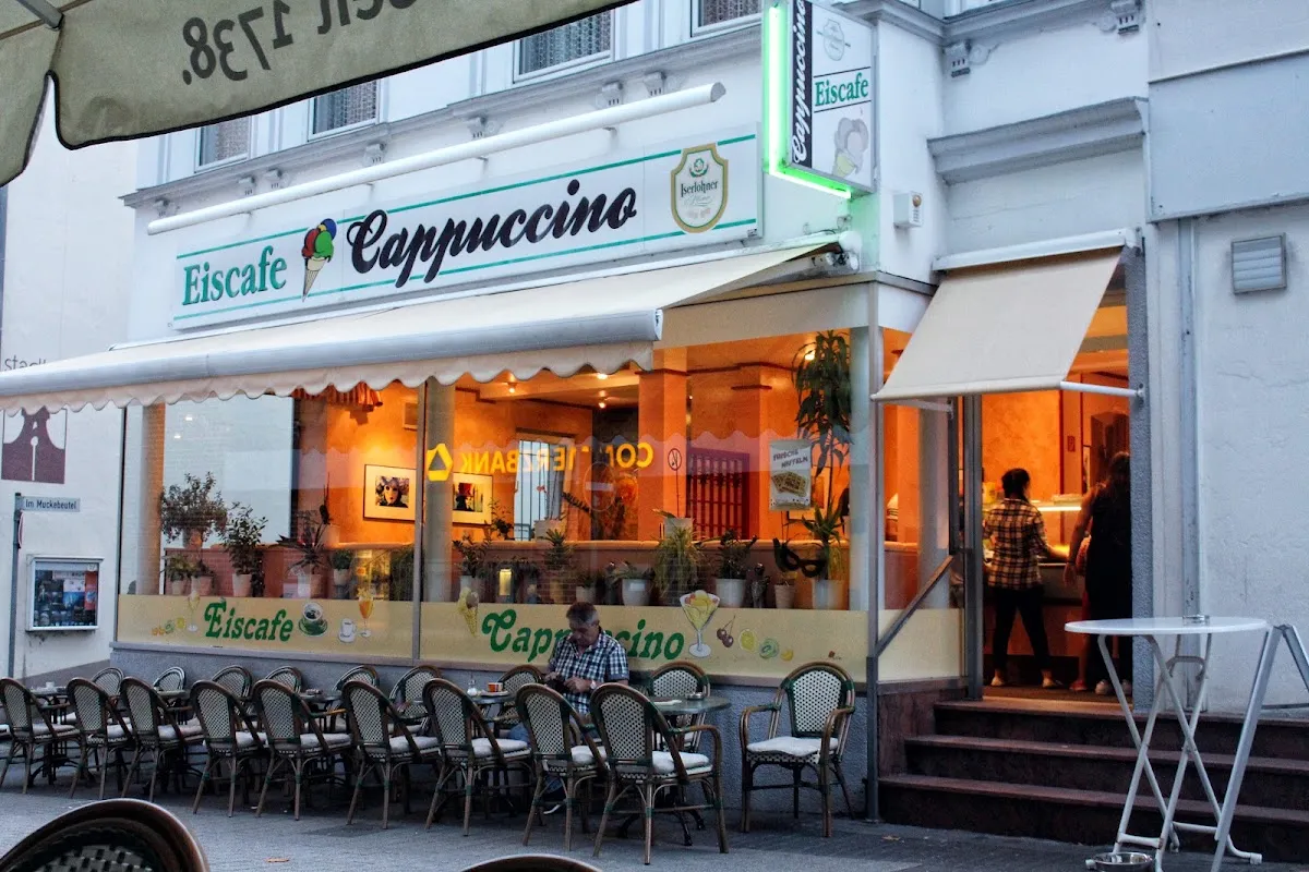BookNoFees: Restavracija – Eiscafé Cappuccino – Altena – Eiscafé Cappuccino, fotografija 1