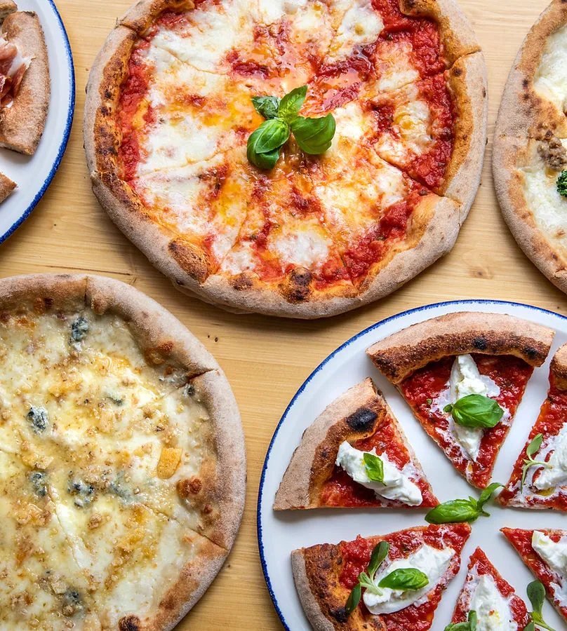 BookNoFees: Restavracija – Amuni Pizzeria – Prague – Picerija Amuni, fotografija 1