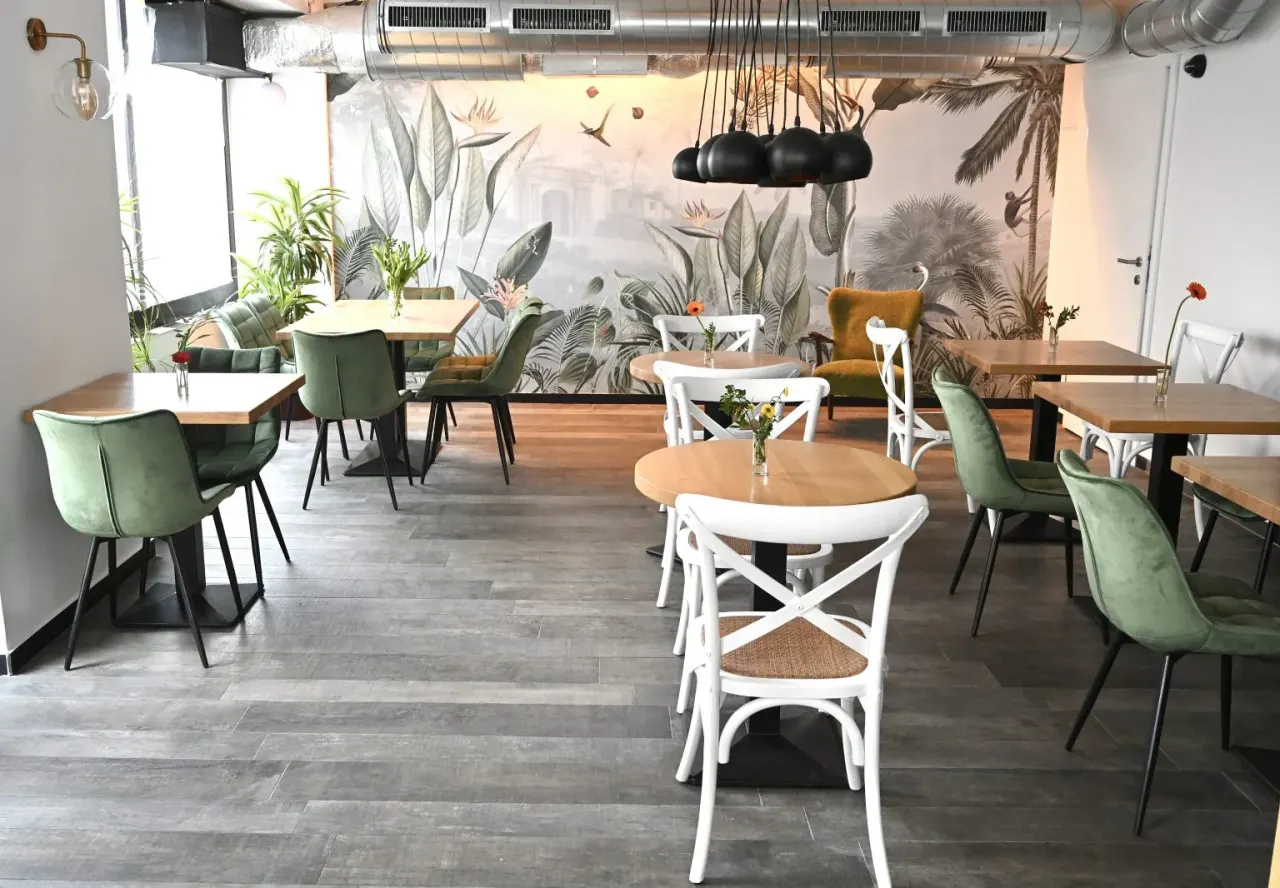 BookNoFees: Kavarna – Café Friedl – Vienna – Kavarna Friedl, fotografija 1