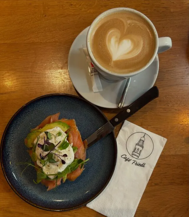 BookNoFees: Kavarna – Café Friedl – Vienna – Kavarna Friedl, fotografija 2