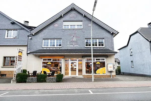 BookNoFees: Pekarna – Bäckerei Café Adolph – Bestwig – Bäckerei Café Adolph, fotografija 1
