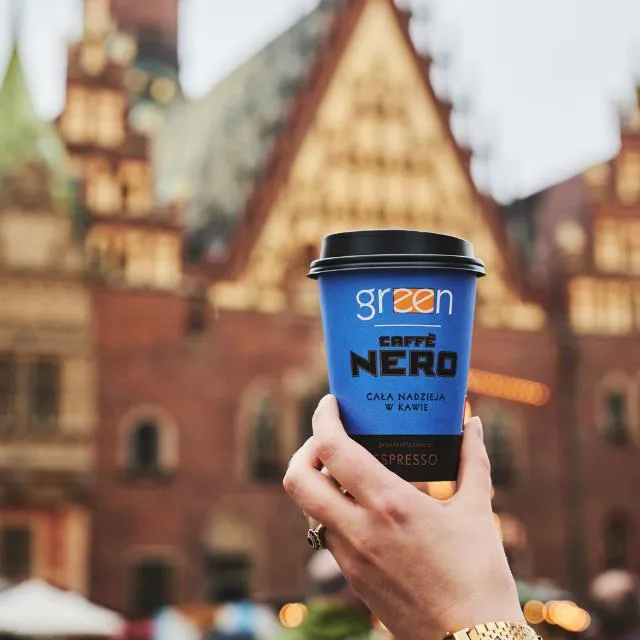 BookNoFees: Kavarna – Caffè Nero – Warsaw – Caffè Nero, fotografija 3