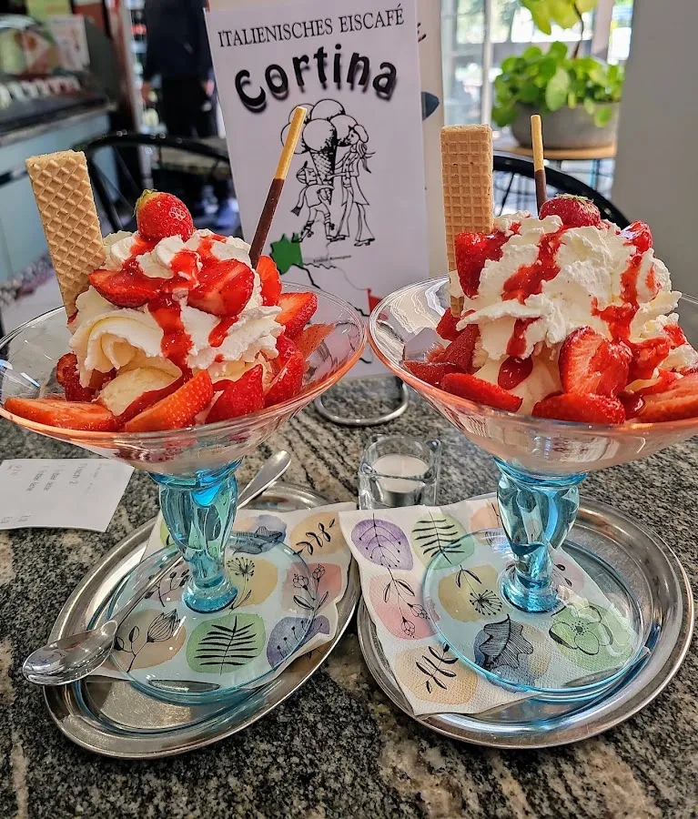 BookNoFees: Sladoled – Eiscafe Cortina – Hilchenbach – Eiscafe Cortina, fotografija 1