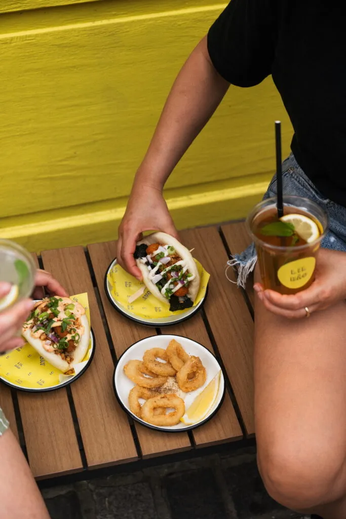 BookNoFees: Okrepčevalnica – Lil Bao – Brussels – Lil Bao, fotografija 1