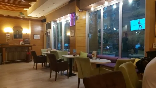 BookNoFees: Kavarna – Caffe Diplomat – Belgrade – Caffe Diplomat, fotografija 2
