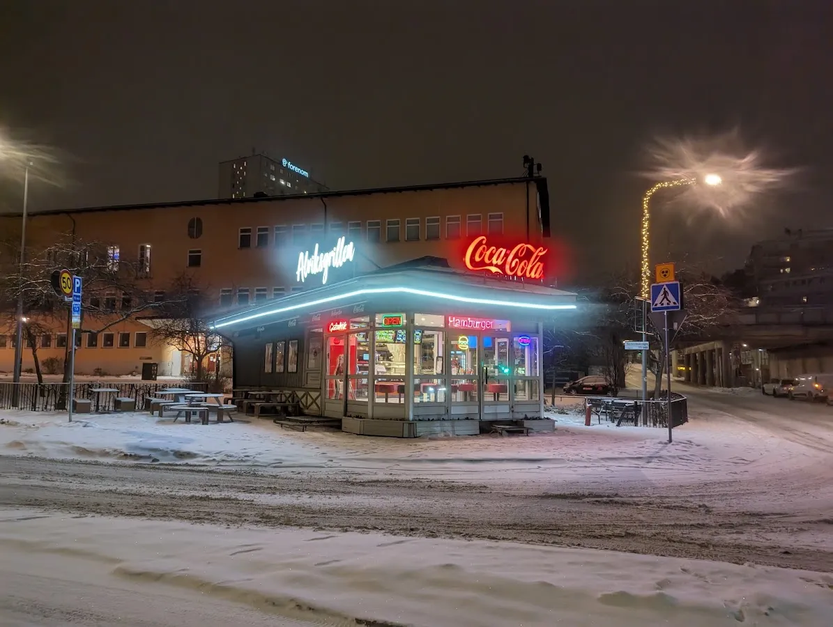 BookNoFees: Okrepčevalnica – Alviksgrillen – Stockholm – Alviksgrillen, fotografija 1