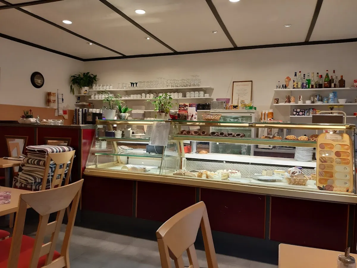 BookNoFees: Restavracija – Anna's Café – Geseke – Anina kavarna, fotografija 1