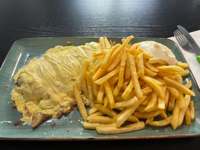 BookNoFees: Restavracija – Balver Grillstübchen – Balve – Balver Grillstübchen, fotografija 3