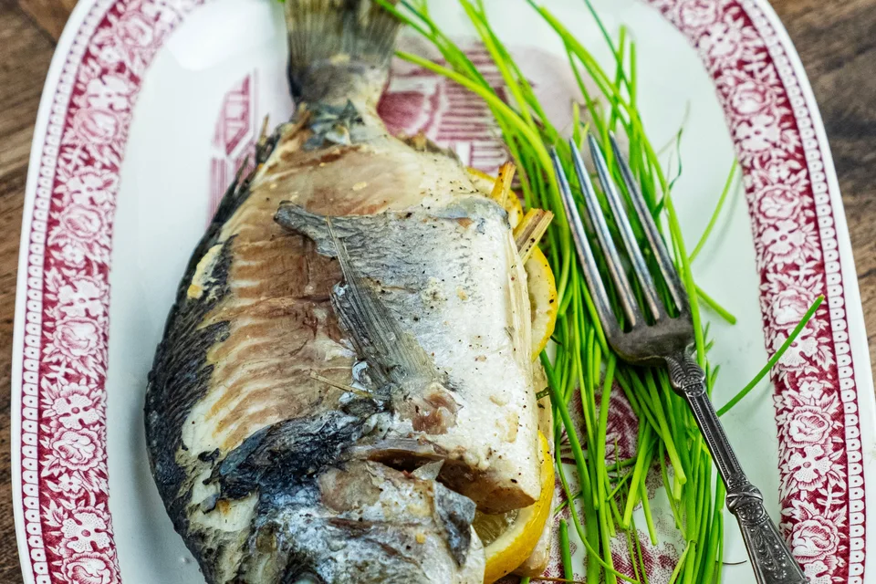 Primer fotografije: Riba na žaru z limono