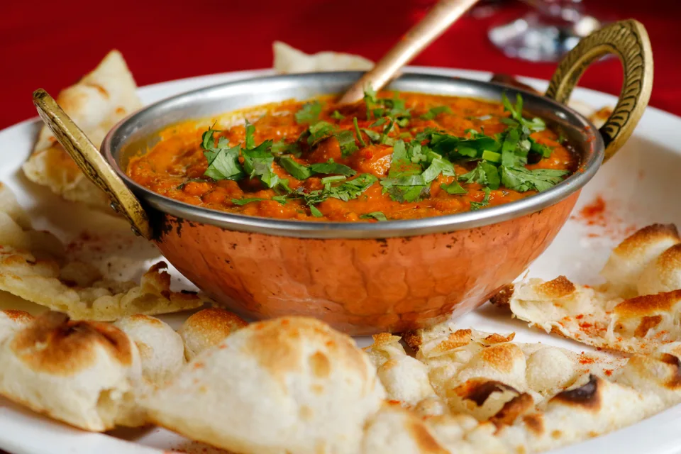 BookNoFees: Primer fotografije: Indijski curry z naan kruhom